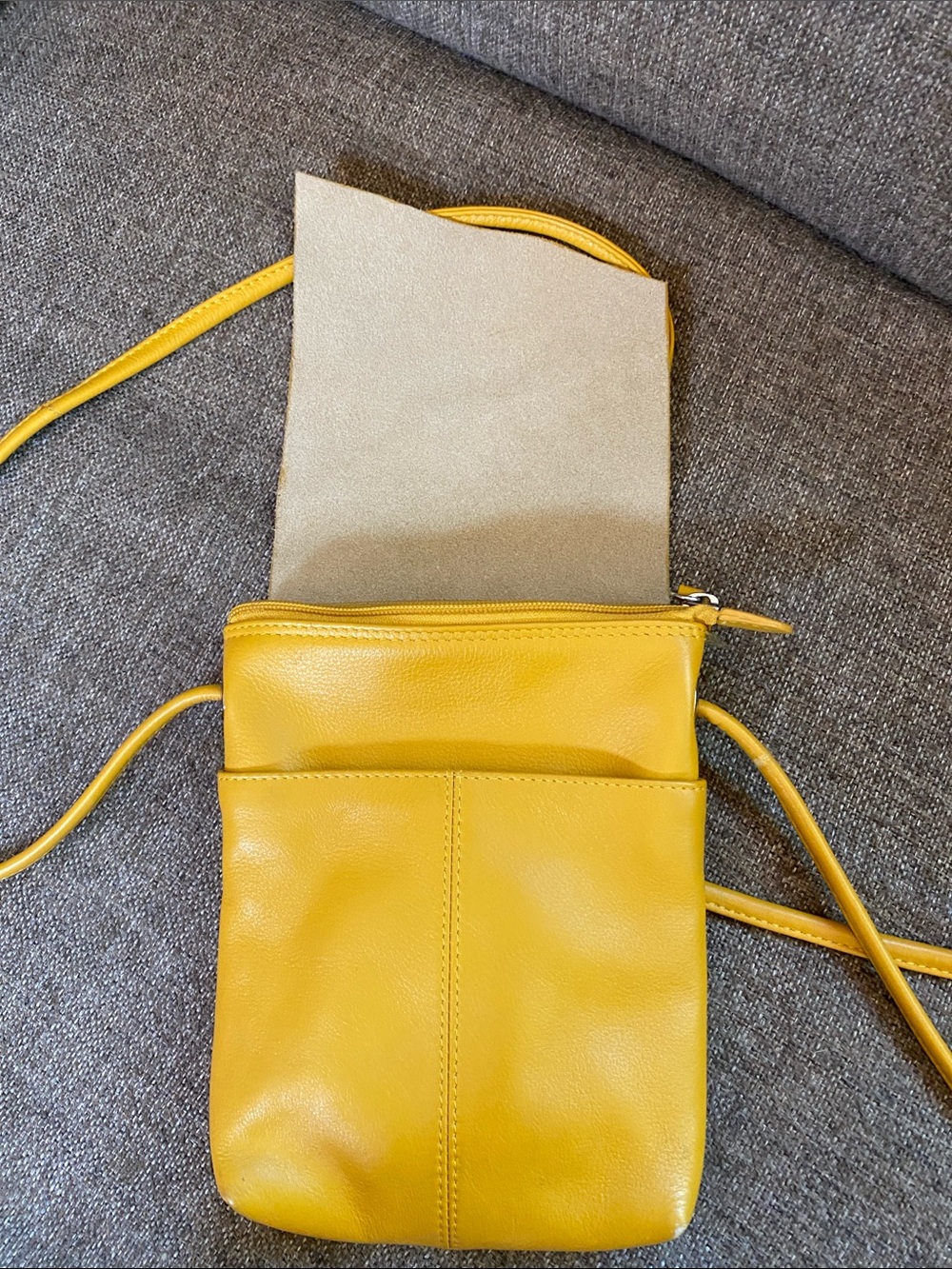 ILI New York Genuine Leather Yellow Shoulder Bag